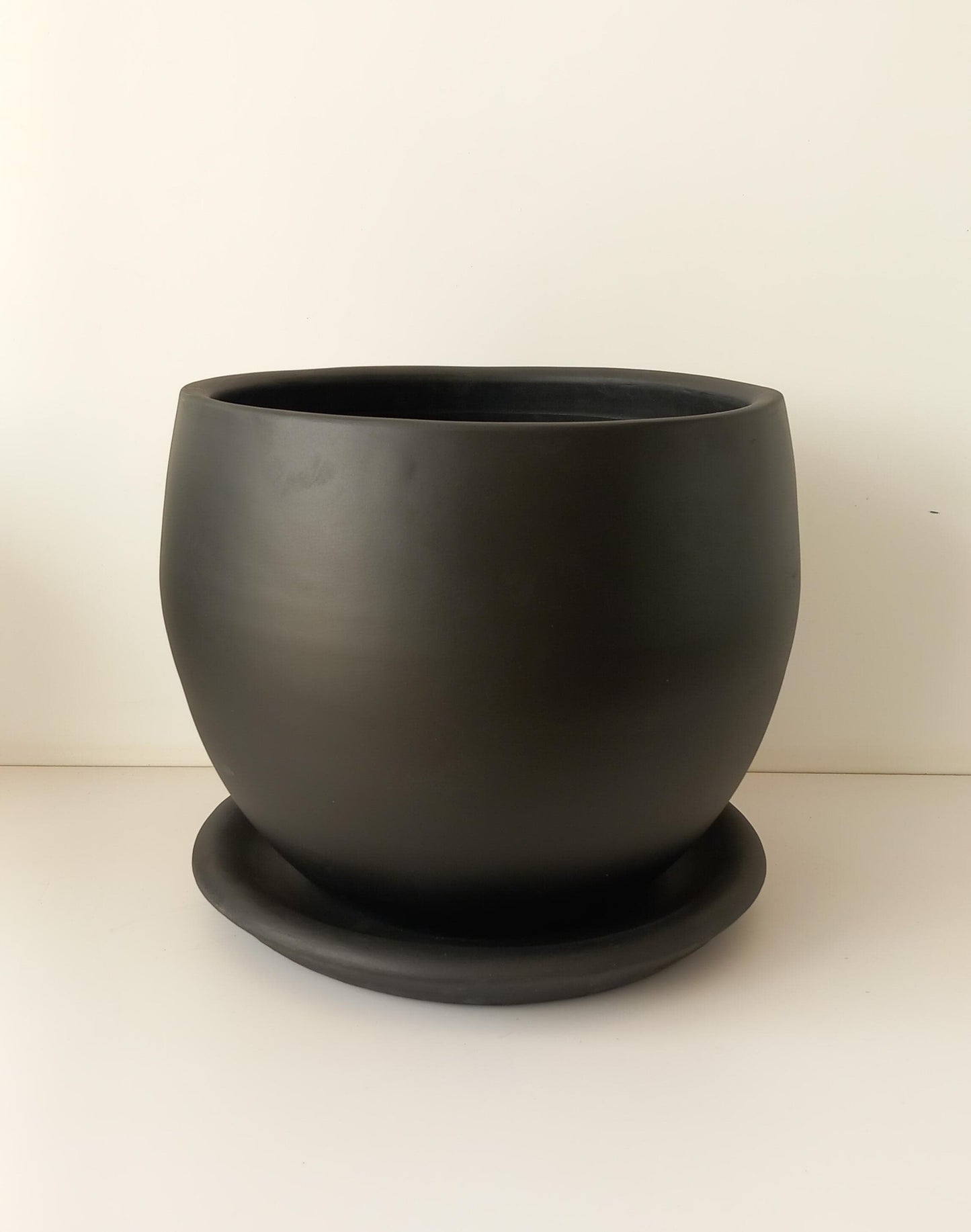 Curvy Planter Multiple sizes