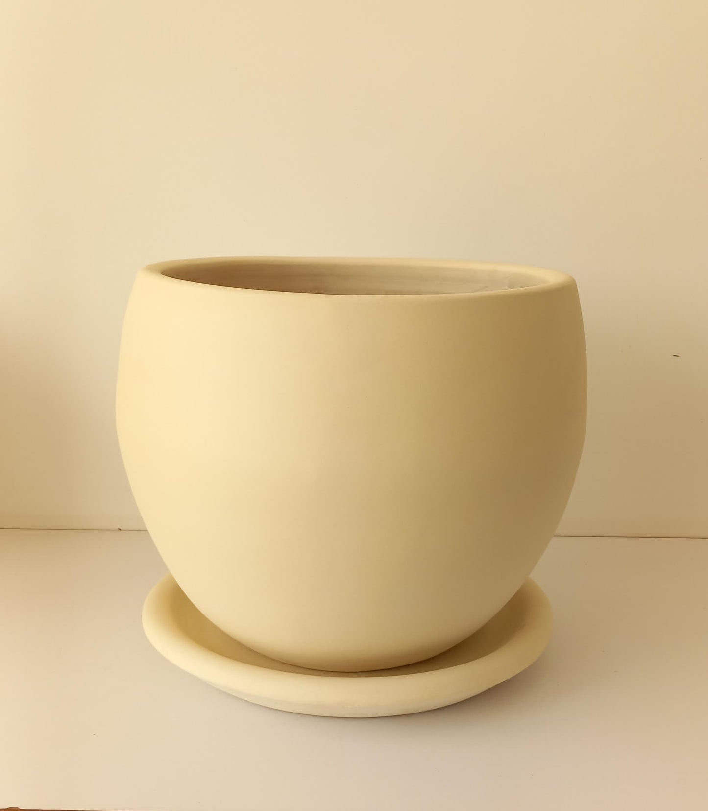 Curvy Planter Multiple sizes