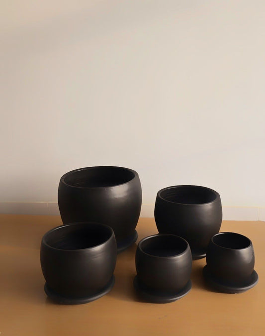 Curvy Planter Multiple sizes