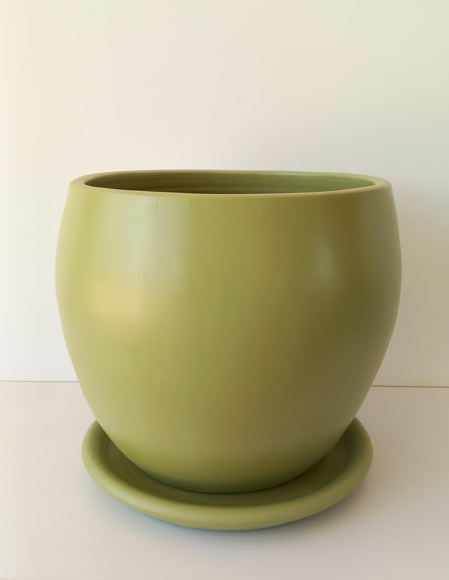 Curvy Planter Multiple sizes