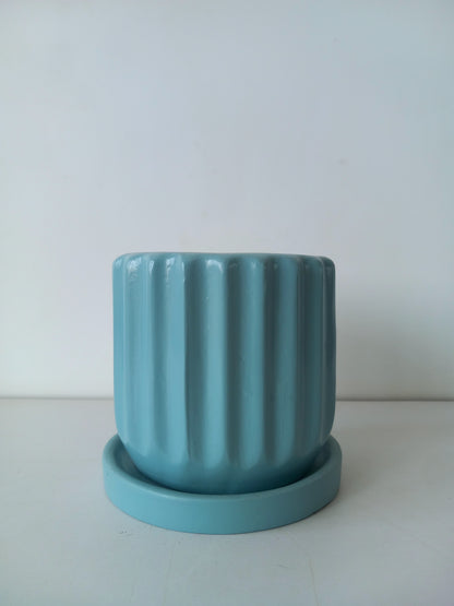 Ribbed Pot