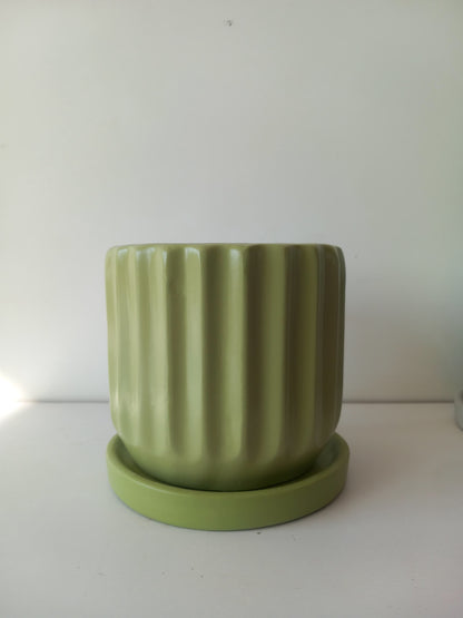 Ribbed Pot