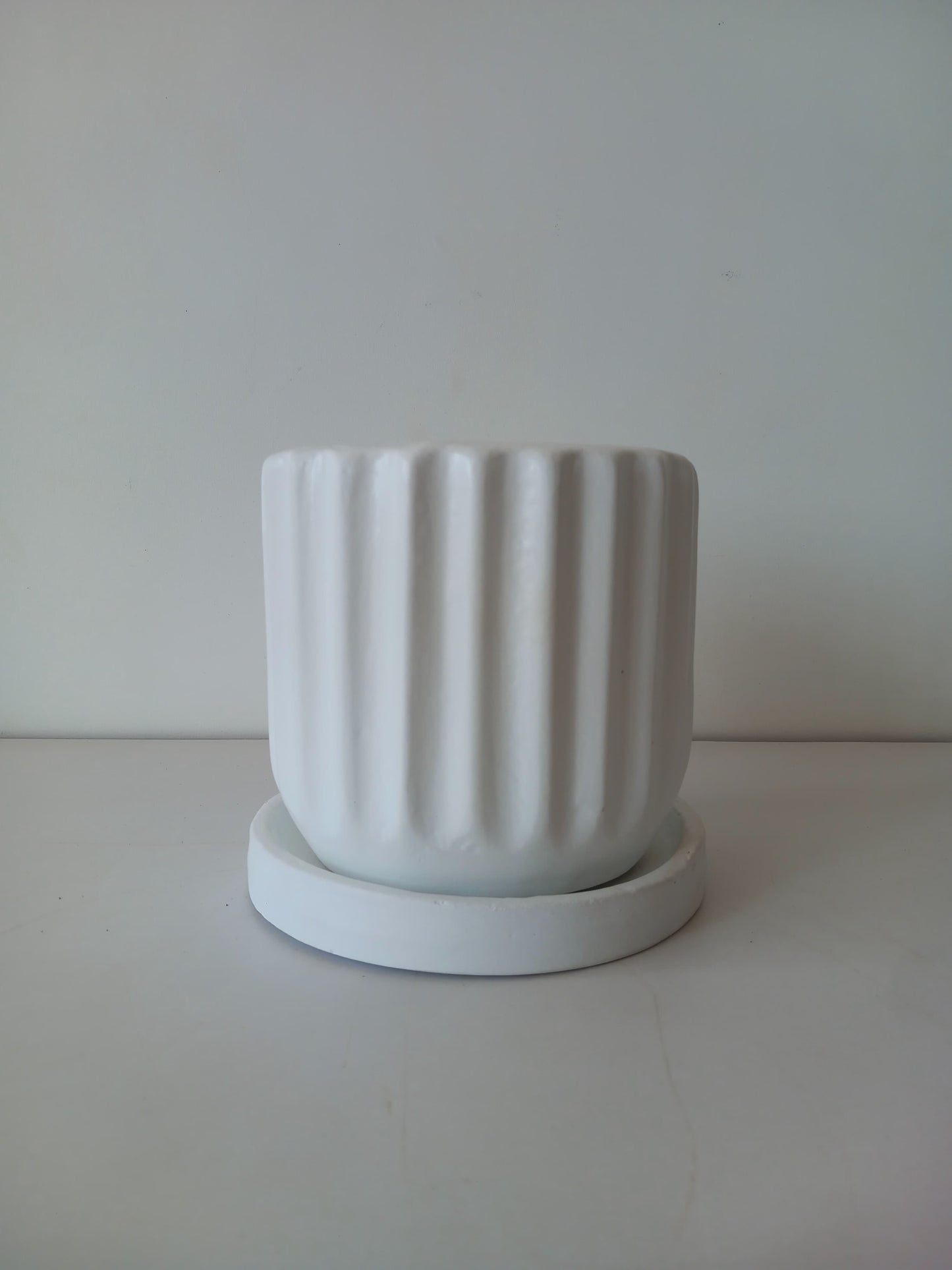 Ribbed Pot