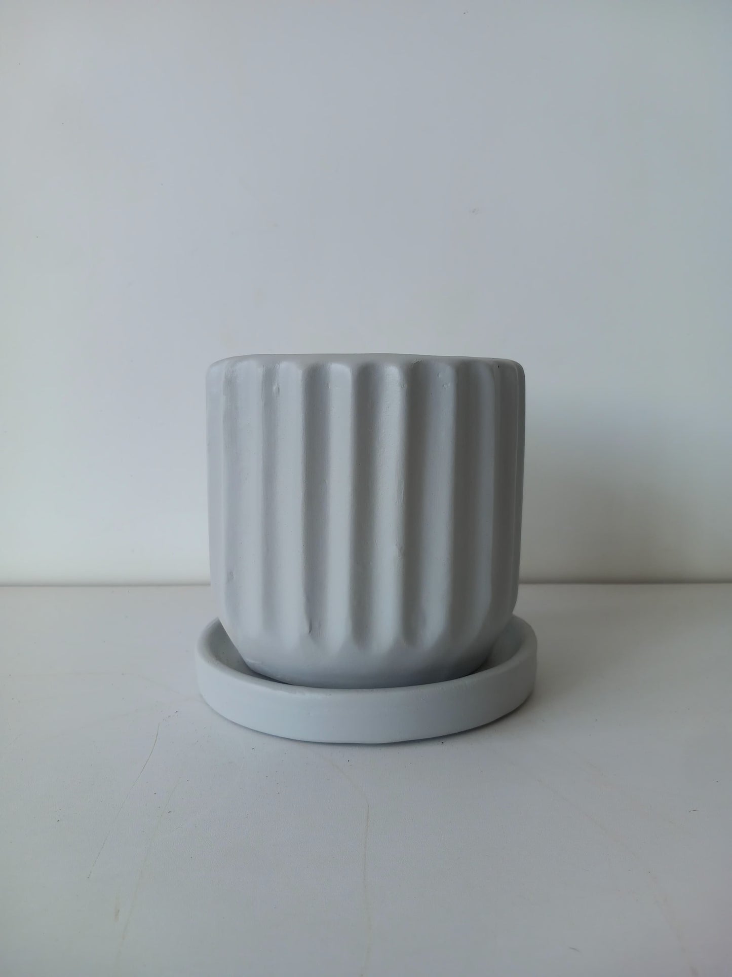 Ribbed Pot