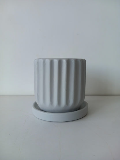 Ribbed Pot