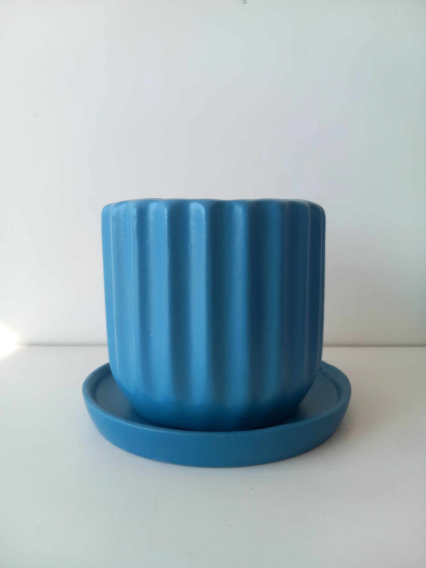 Ribbed Pot