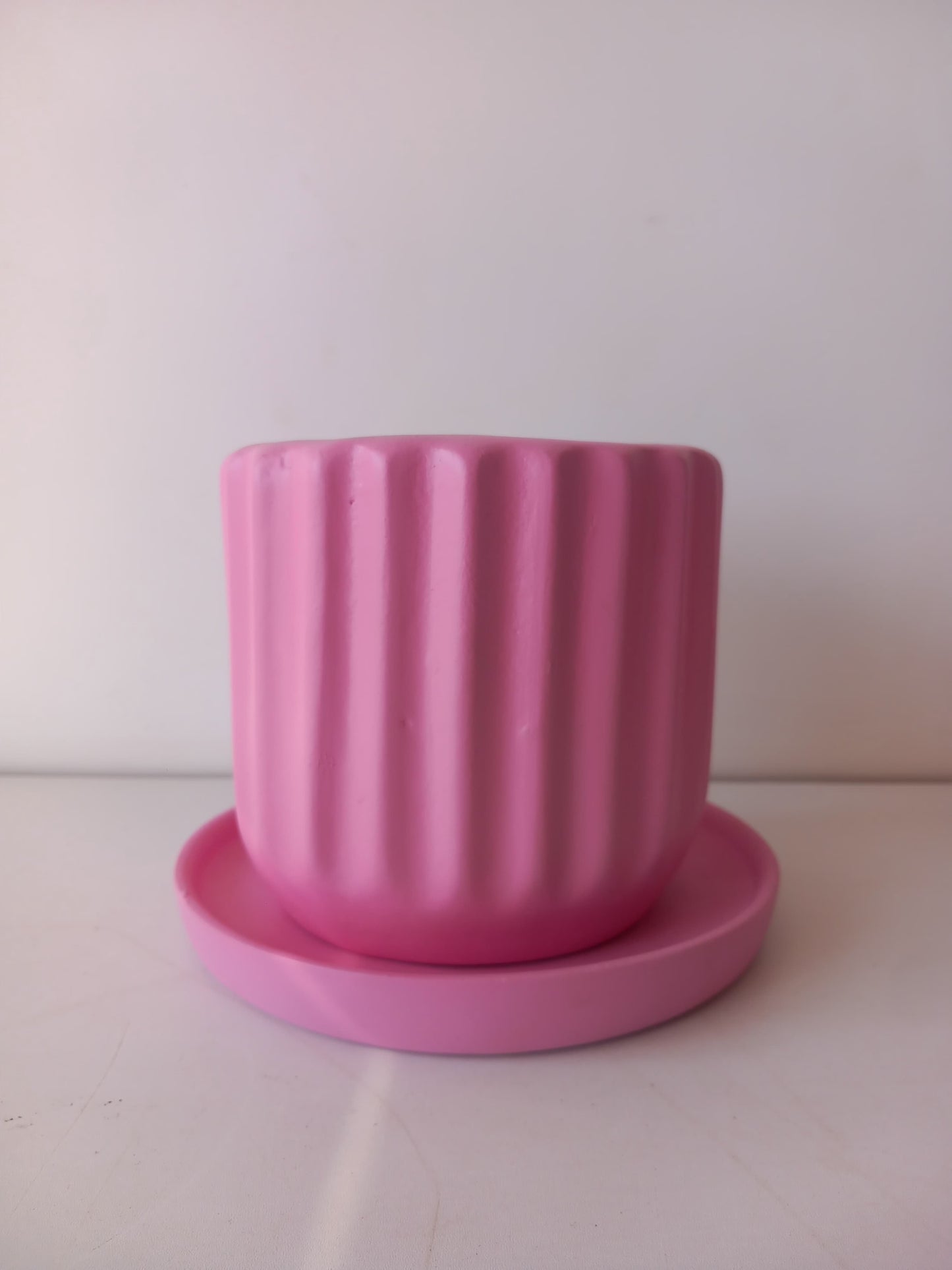 Ribbed Pot