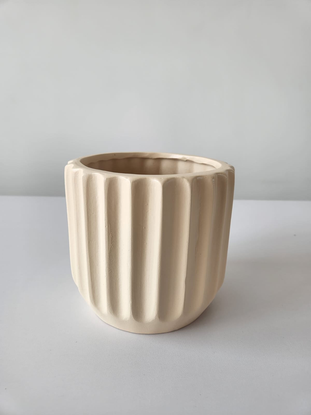 Ribbed Pot