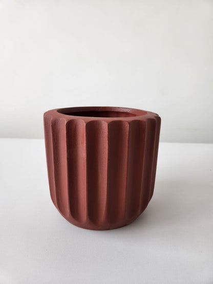 Ribbed Pot