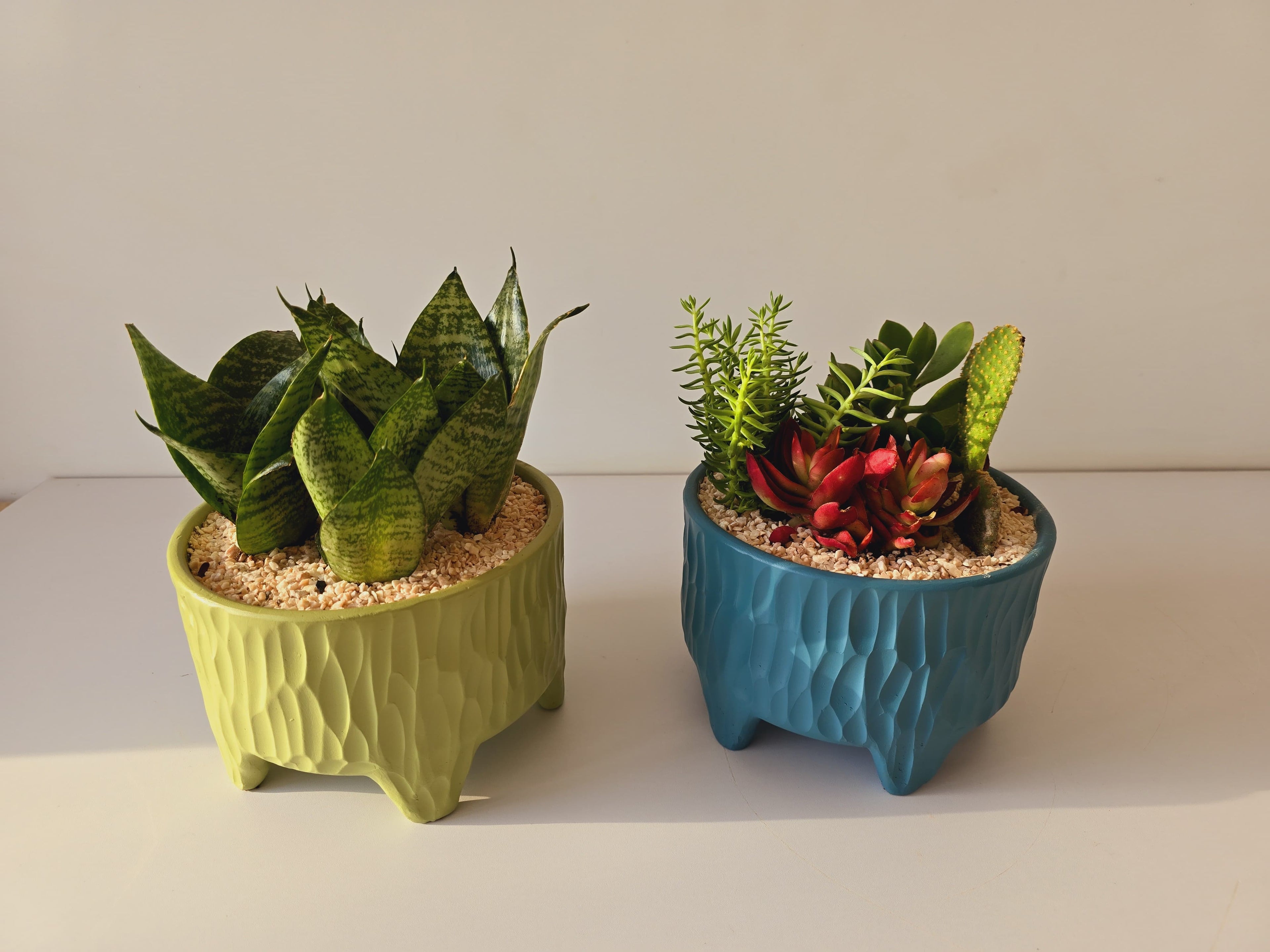 Legged Textured Planter Medium